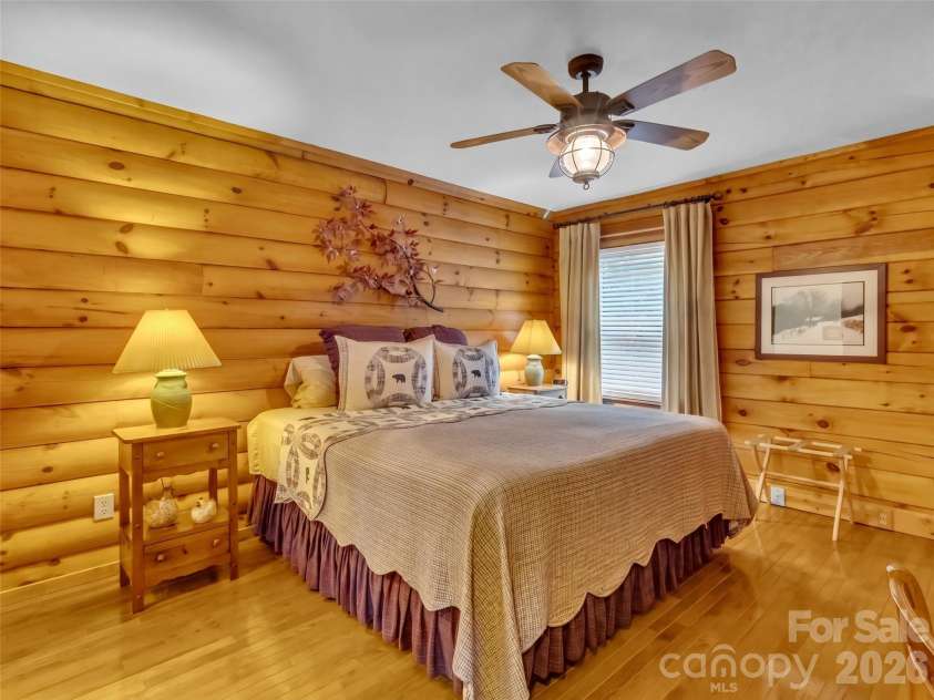12 Signal Ridge, Sylva, NC 28779.  MLS# CAR4399435, YatesRealty ID 39863. Primary Bedroom