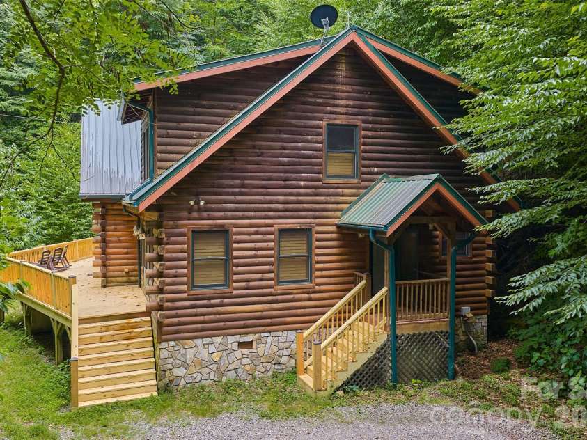 1482 Howard Moore Road, Hot Springs, NC 28743.  MLS# CAR4401313, YatesRealty ID 39864. 