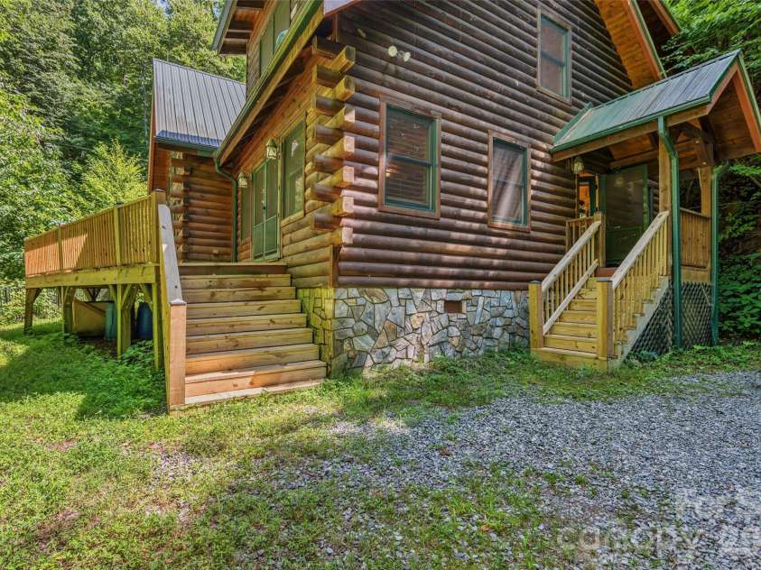 1482 Howard Moore Road, Hot Springs, NC 28743.  MLS# CAR4401313, YatesRealty ID 39864. 