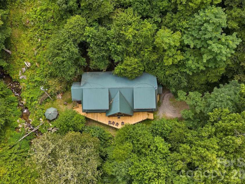 1482 Howard Moore Road, Hot Springs, NC 28743.  MLS# CAR4401313, YatesRealty ID 39864. 