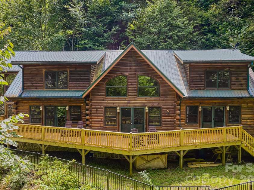 1482 Howard Moore Road, Hot Springs, NC 28743.  MLS# CAR4401313, YatesRealty ID 39864. 