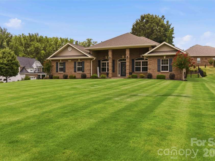 2875 Park Ridge Boulevard, Rock Hill, SC 29732.  MLS# CAR4406784, YatesRealty ID 39865. 