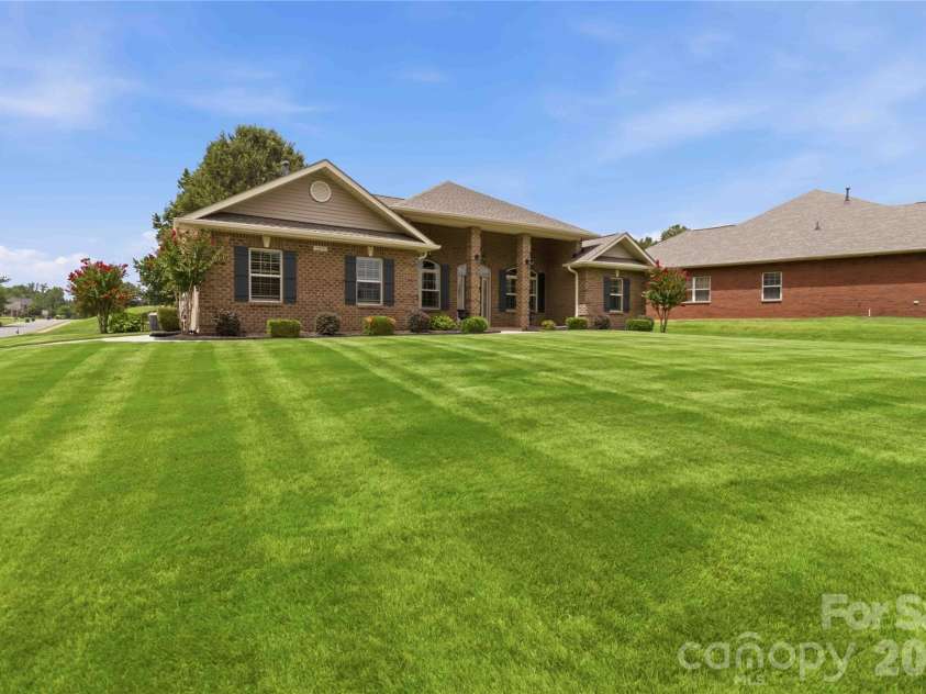 2875 Park Ridge Boulevard, Rock Hill, SC 29732.  MLS# CAR4406784, YatesRealty ID 39865. 