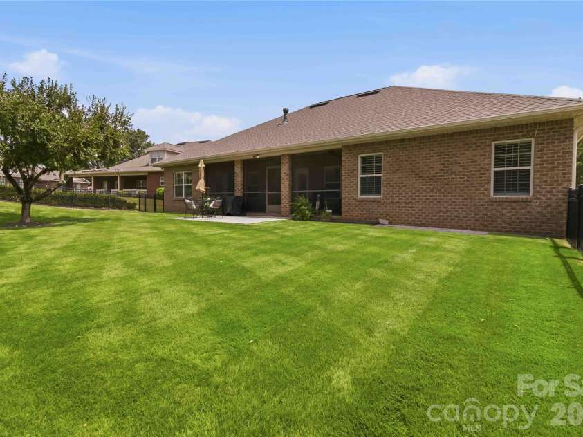 2875 Park Ridge Boulevard, Rock Hill, SC 29732.  MLS# CAR4406784, YatesRealty ID 39865. 
