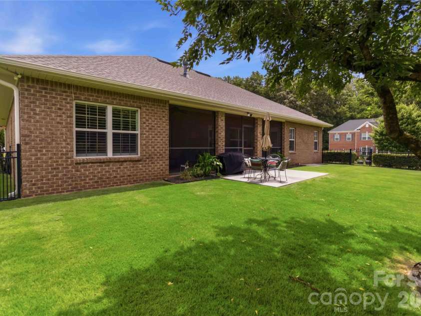 2875 Park Ridge Boulevard, Rock Hill, SC 29732.  MLS# CAR4406784, YatesRealty ID 39865. 