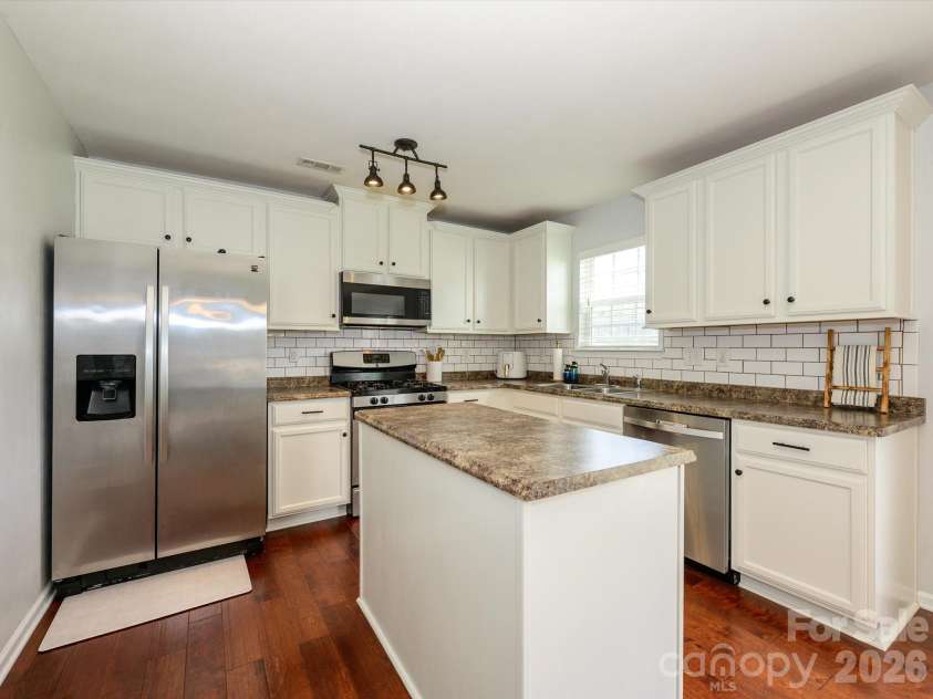 11819 Paver Lane, Midland, NC 28107.  MLS# CAR4405995, YatesRealty ID 39866. 