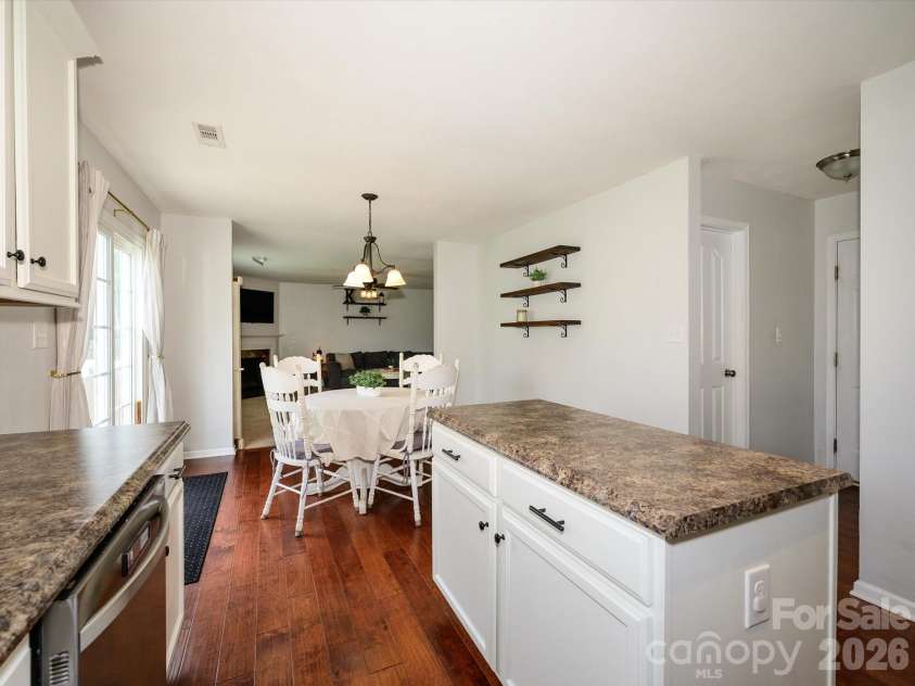 11819 Paver Lane, Midland, NC 28107.  MLS# CAR4405995, YatesRealty ID 39866. 