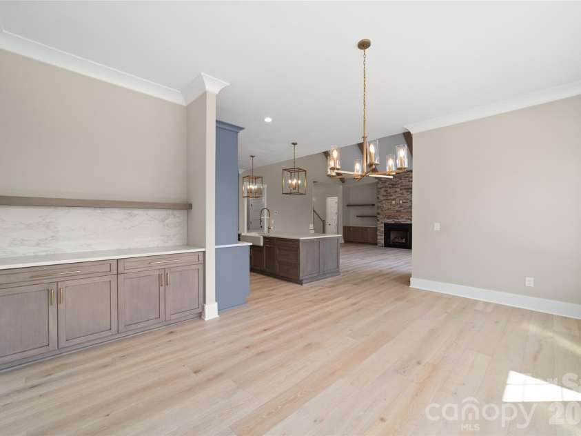 3973 Valley View Circle, Clemmons, NC 27012.  MLS# CAR4407310, YatesRealty ID 39868. 