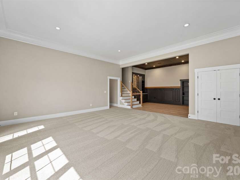 3973 Valley View Circle, Clemmons, NC 27012.  MLS# CAR4407310, YatesRealty ID 39868. 