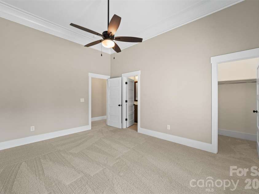 3973 Valley View Circle, Clemmons, NC 27012.  MLS# CAR4407310, YatesRealty ID 39868. 