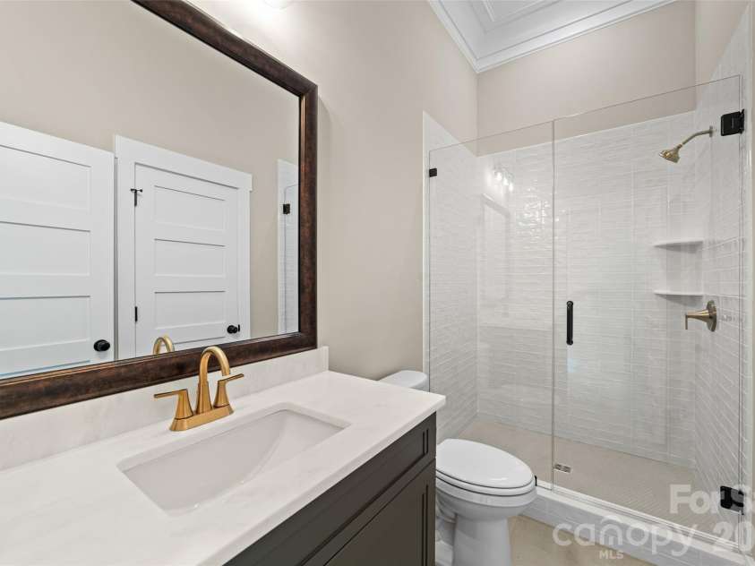 3973 Valley View Circle, Clemmons, NC 27012.  MLS# CAR4407310, YatesRealty ID 39868. 