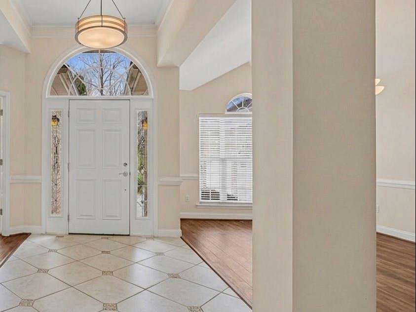 7039 Sedgebrook Drive, Stanley, NC 28164.  MLS# CAR4332906, YatesRealty ID 3987. Tiled light filled entryway