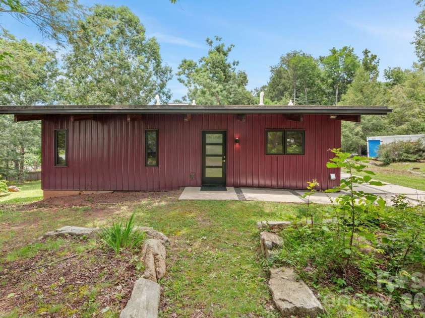 39 Wolf Road, Asheville, NC 28805.  MLS# CAR4397525, YatesRealty ID 39870. Back of house