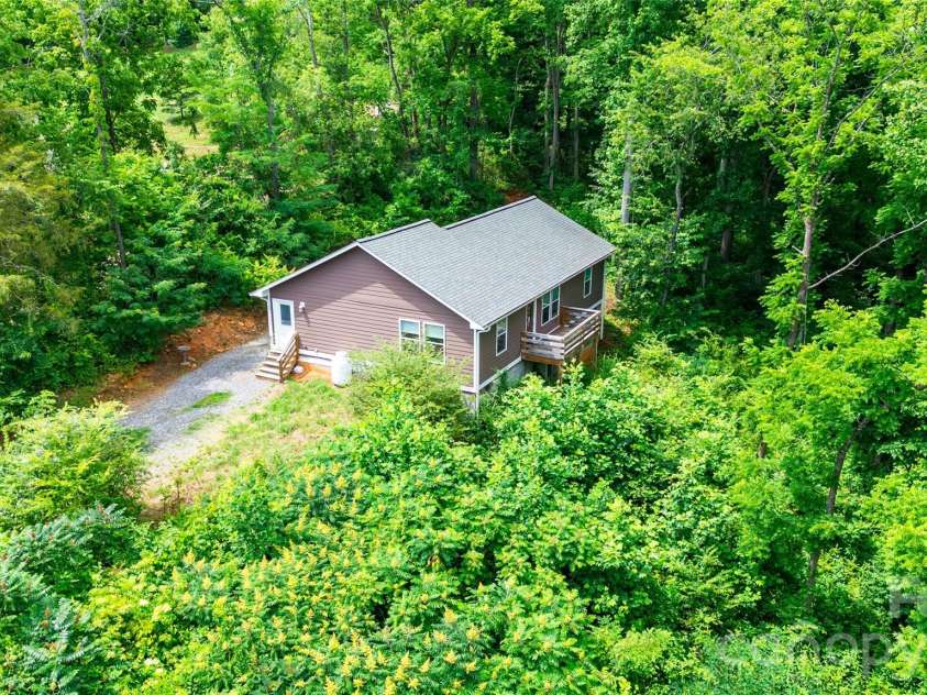 24 Old Rogers Lane, Sylva, NC 28779.  MLS# CAR4398711, YatesRealty ID 39874. 