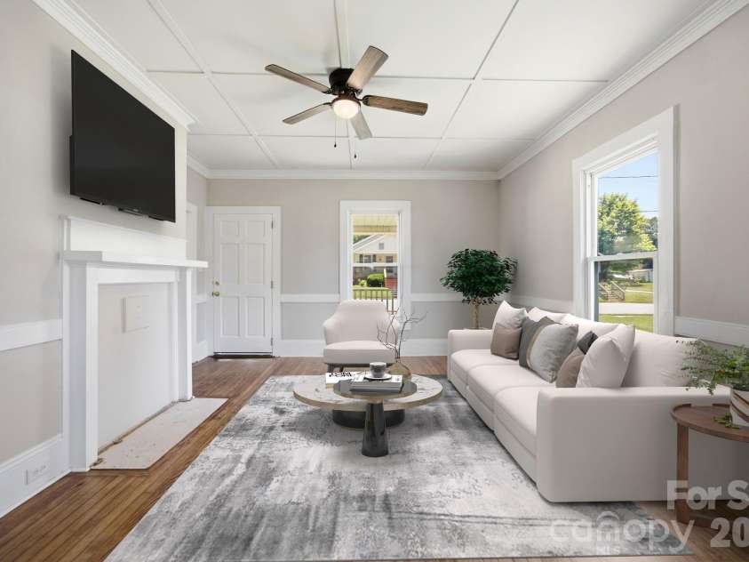 210 York Avenue, Kannapolis, NC 28083.  MLS# CAR4403628, YatesRealty ID 39875. 
