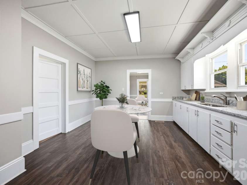 210 York Avenue, Kannapolis, NC 28083.  MLS# CAR4403628, YatesRealty ID 39875. 
