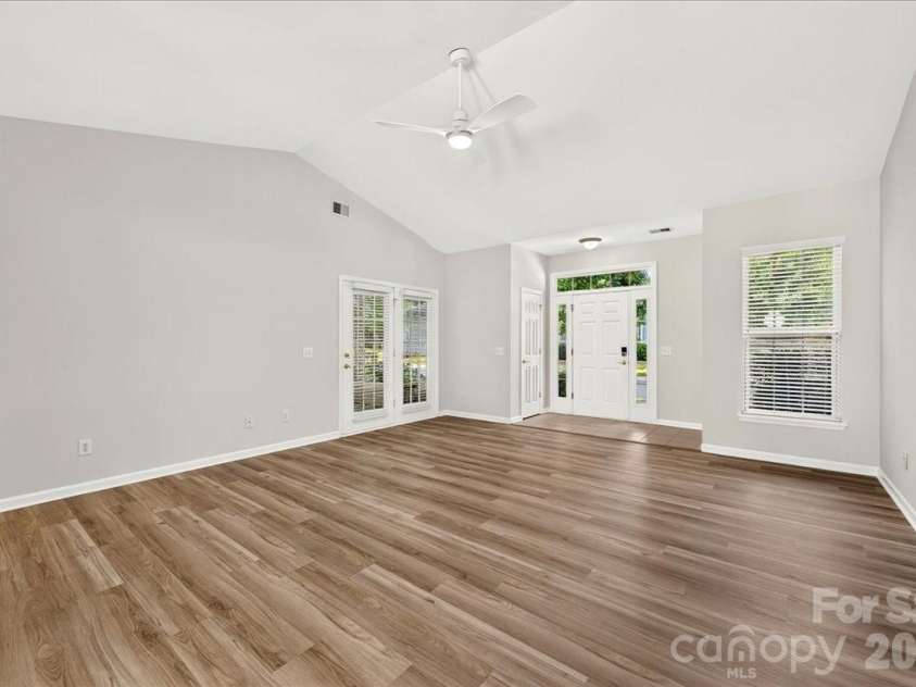 9236 Duckhorn Drive, Charlotte, NC 28277.  MLS# CAR4401732, YatesRealty ID 39876. 