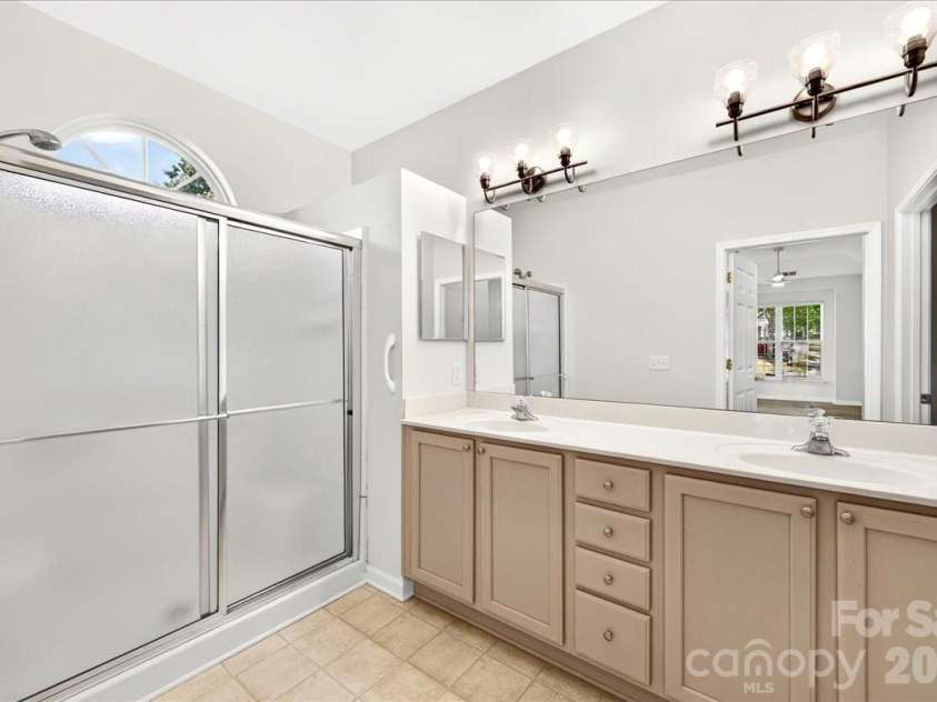 9236 Duckhorn Drive, Charlotte, NC 28277.  MLS# CAR4401732, YatesRealty ID 39876. 