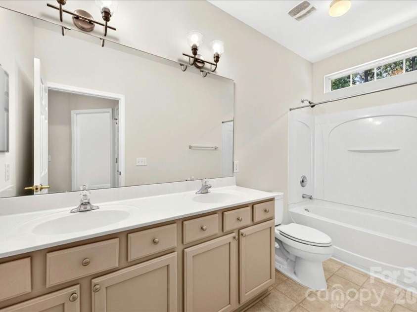 9236 Duckhorn Drive, Charlotte, NC 28277.  MLS# CAR4401732, YatesRealty ID 39876. 