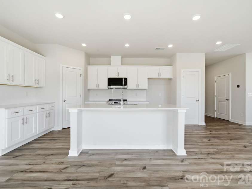 2957 31st Street Lane, Hickory, NC 28601.  MLS# CAR4401844, YatesRealty ID 39878. 