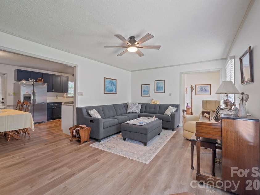 1504 2nd Street, Conover, NC 28613.  MLS# CAR4397801, YatesRealty ID 39879. Spacious Living Room