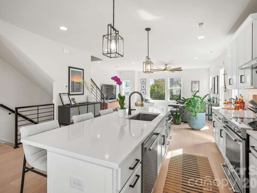 6021 Irwins Branch Drive, Charlotte, NC 28217.  MLS# CAR4347366, YatesRealty ID 3988. 