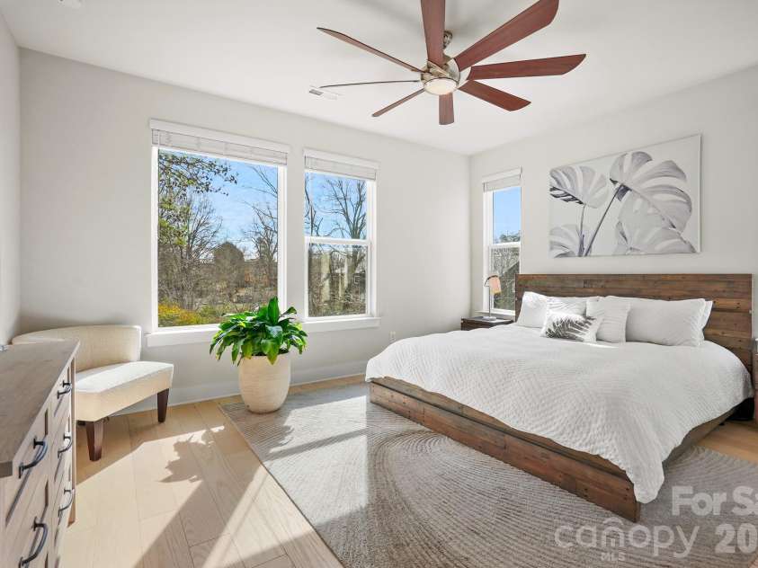 6021 Irwins Branch Drive, Charlotte, NC 28217.  MLS# CAR4347366, YatesRealty ID 3988. 