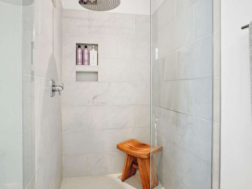 6021 Irwins Branch Drive, Charlotte, NC 28217.  MLS# CAR4347366, YatesRealty ID 3988. 