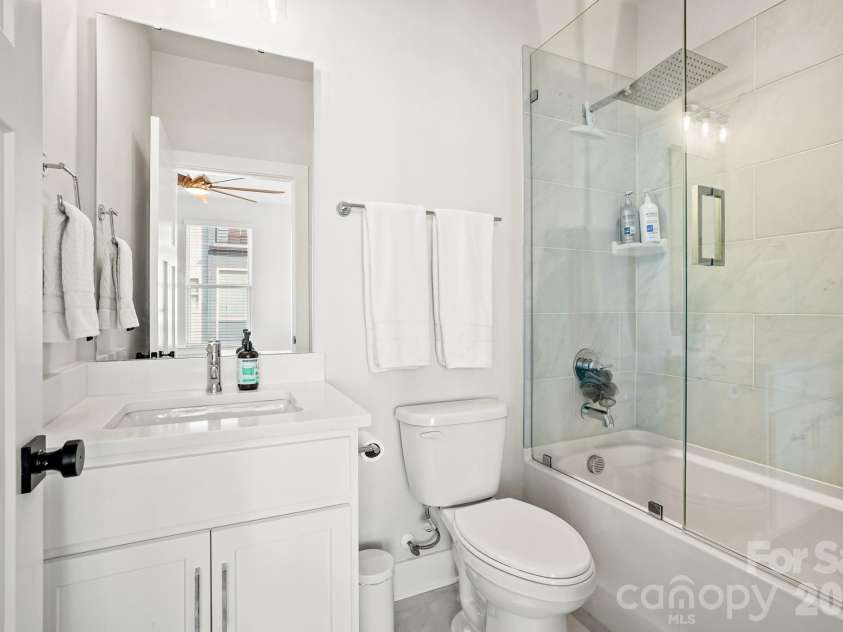 6021 Irwins Branch Drive, Charlotte, NC 28217.  MLS# CAR4347366, YatesRealty ID 3988. 