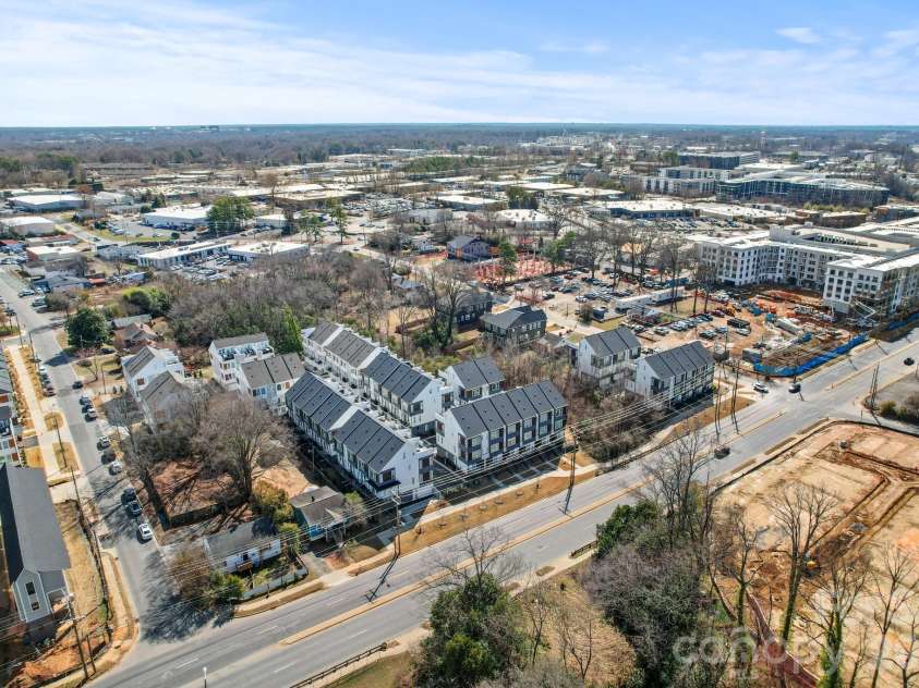 6021 Irwins Branch Drive, Charlotte, NC 28217.  MLS# CAR4347366, YatesRealty ID 3988. 