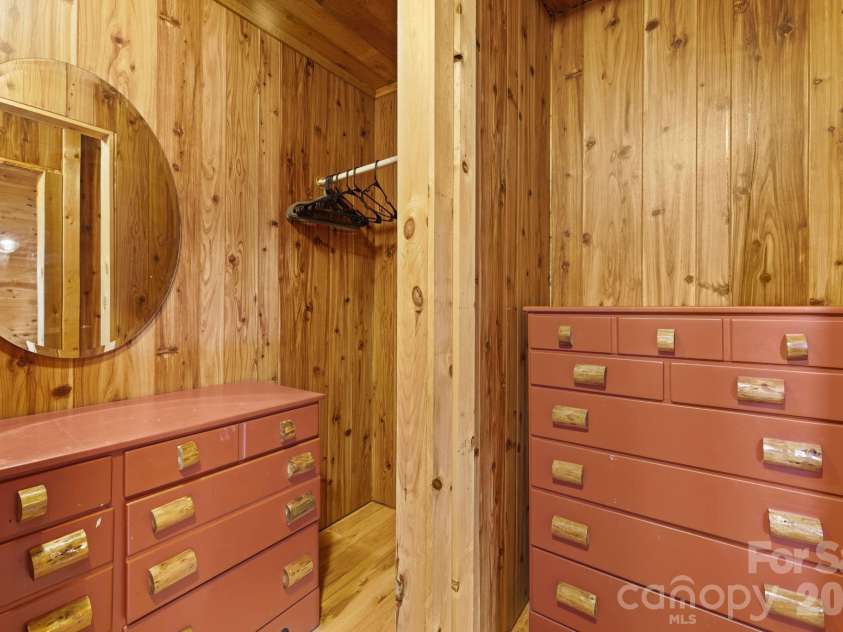 2560 Round Hill Road, Bryson City, NC 28713.  MLS# CAR4406322, YatesRealty ID 39880. 