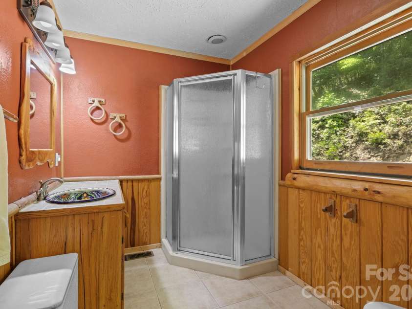 2560 Round Hill Road, Bryson City, NC 28713.  MLS# CAR4406322, YatesRealty ID 39880. 