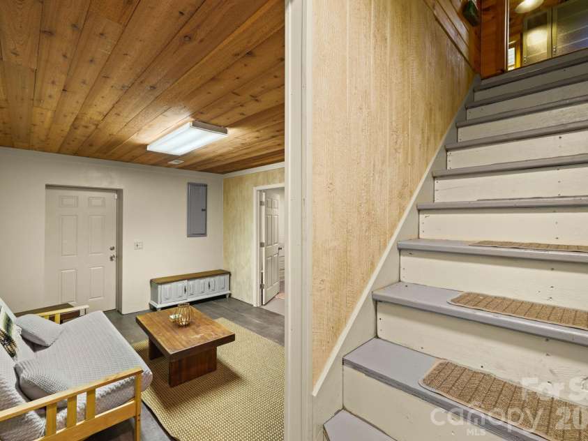 2560 Round Hill Road, Bryson City, NC 28713.  MLS# CAR4406322, YatesRealty ID 39880. 
