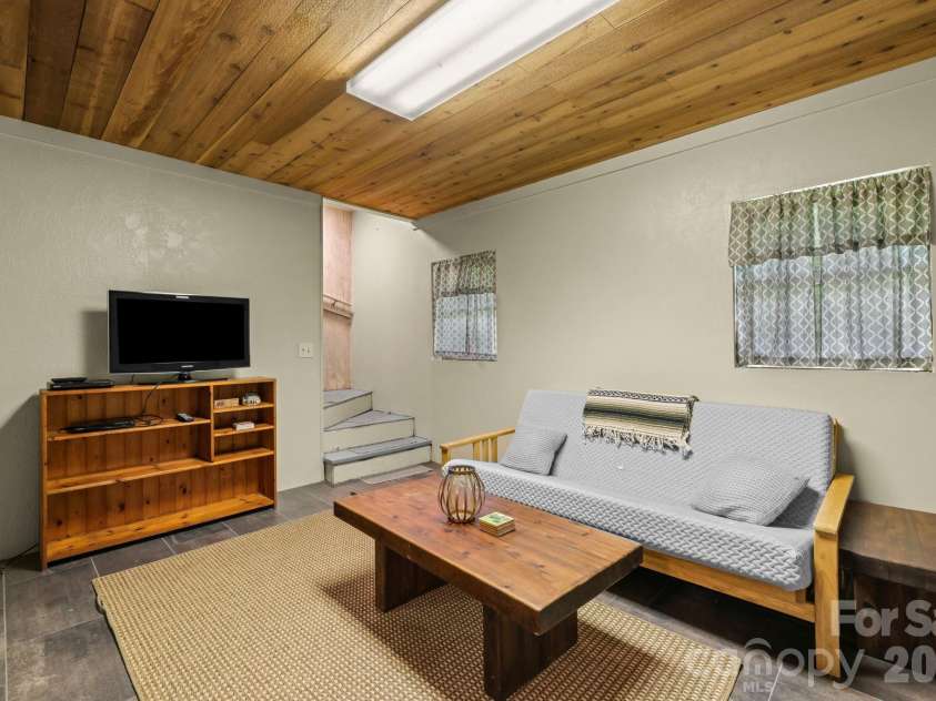 2560 Round Hill Road, Bryson City, NC 28713.  MLS# CAR4406322, YatesRealty ID 39880. 