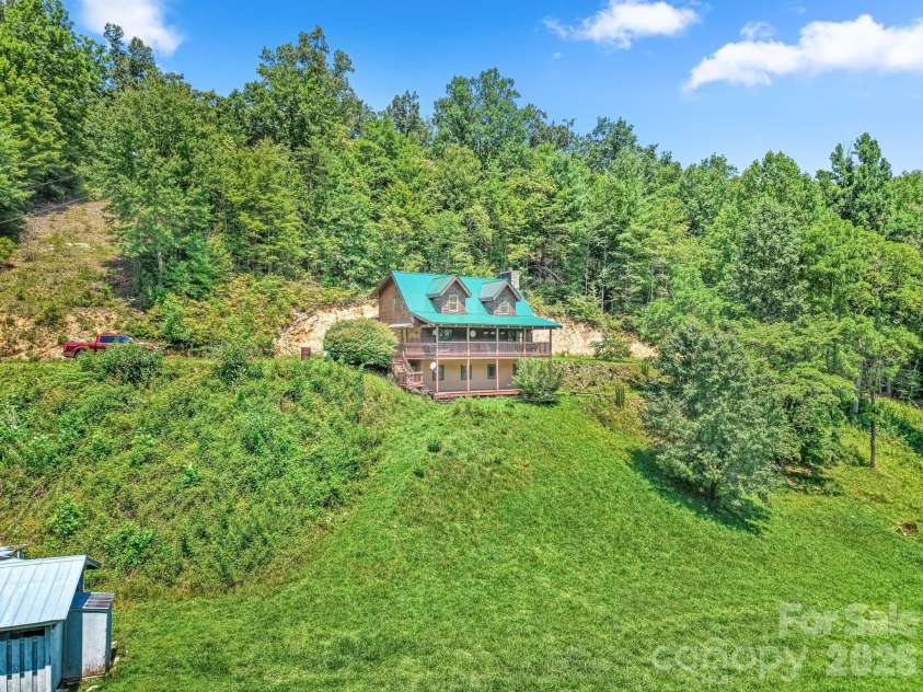 2560 Round Hill Road, Bryson City, NC 28713.  MLS# CAR4406322, YatesRealty ID 39880. 