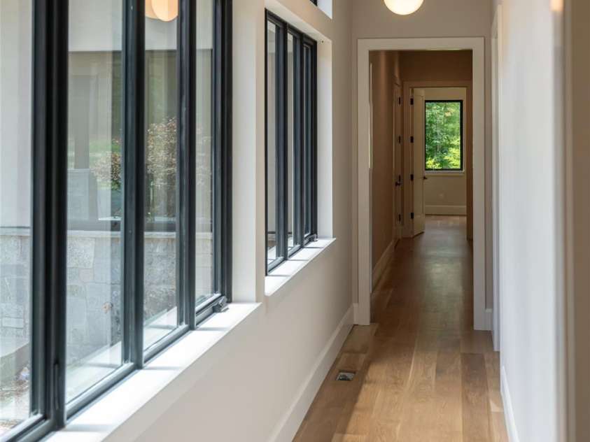 33 Busbee Road, Asheville, NC 28803.  MLS# CAR4385731, YatesRealty ID 39881. 