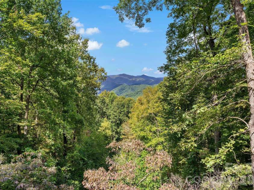 68 Lakey Gap Heights, Black Mountain, NC 28711.  MLS# CAR4358679, YatesRealty ID 39882. 