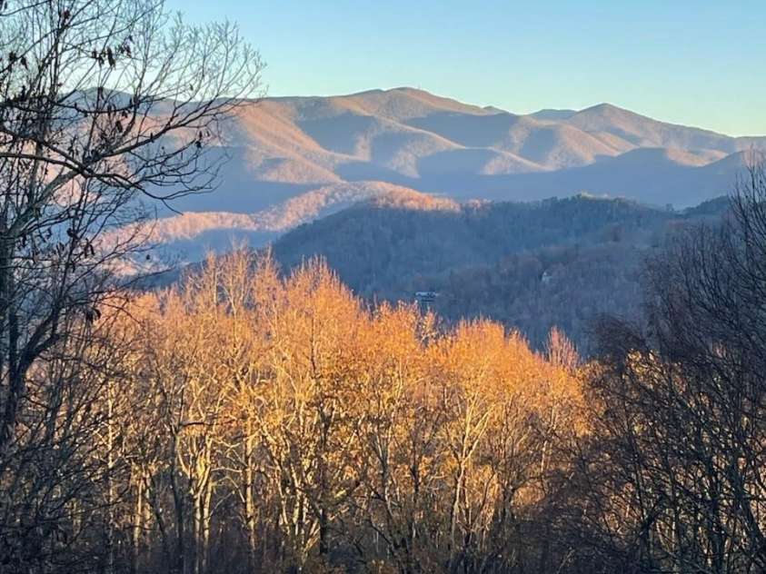 68 Lakey Gap Heights, Black Mountain, NC 28711.  MLS# CAR4358679, YatesRealty ID 39882. Year round layered Mountain View