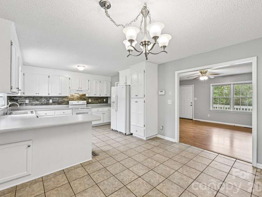 738 Mcdaniel Road, Kings Mountain, NC 28086.  MLS# CAR4395003, YatesRealty ID 39885. 