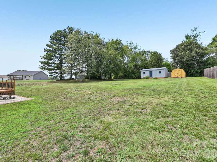 738 Mcdaniel Road, Kings Mountain, NC 28086.  MLS# CAR4395003, YatesRealty ID 39885. Huge back yard
