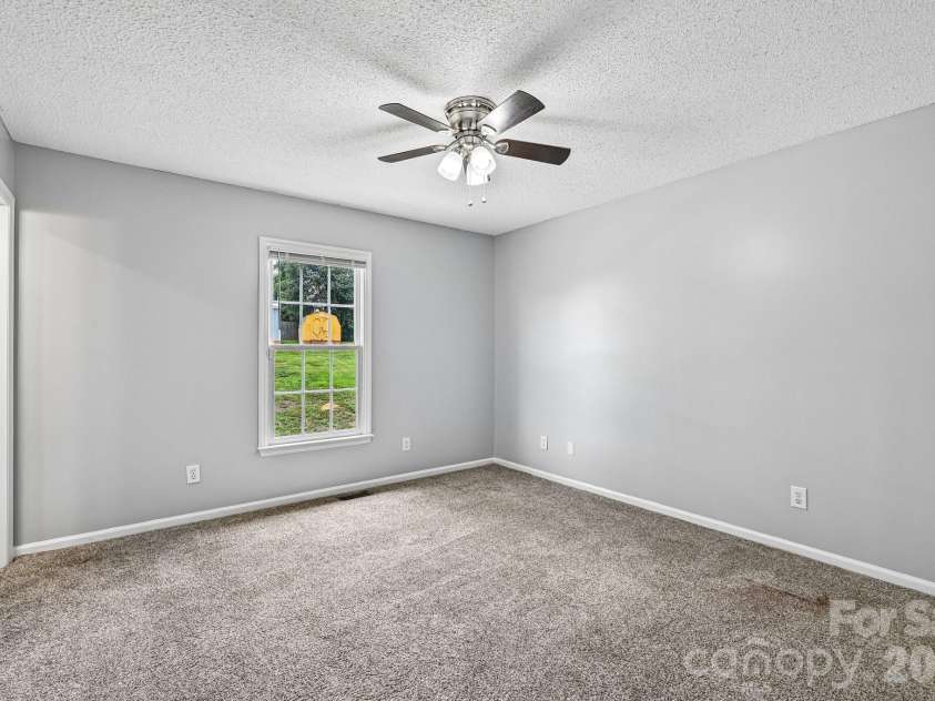 738 Mcdaniel Road, Kings Mountain, NC 28086.  MLS# CAR4395003, YatesRealty ID 39885. Primary bedroom