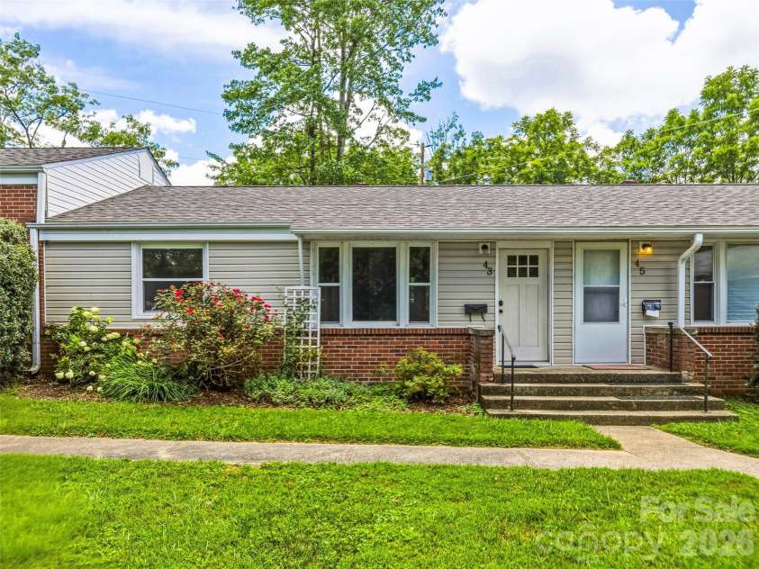 43 Trowbridge Lane, Brevard, NC 28712.  MLS# CAR4405175, YatesRealty ID 39886. 