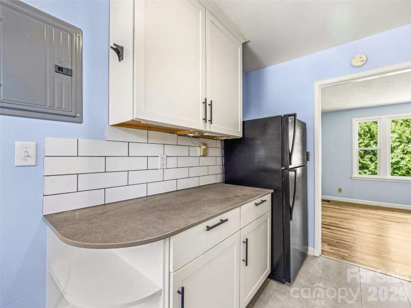 43 Trowbridge Lane, Brevard, NC 28712.  MLS# CAR4405175, YatesRealty ID 39886. 