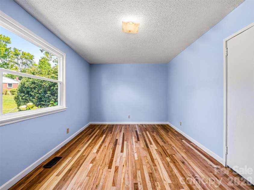 43 Trowbridge Lane, Brevard, NC 28712.  MLS# CAR4405175, YatesRealty ID 39886. 