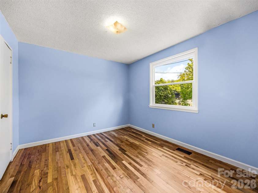43 Trowbridge Lane, Brevard, NC 28712.  MLS# CAR4405175, YatesRealty ID 39886. 