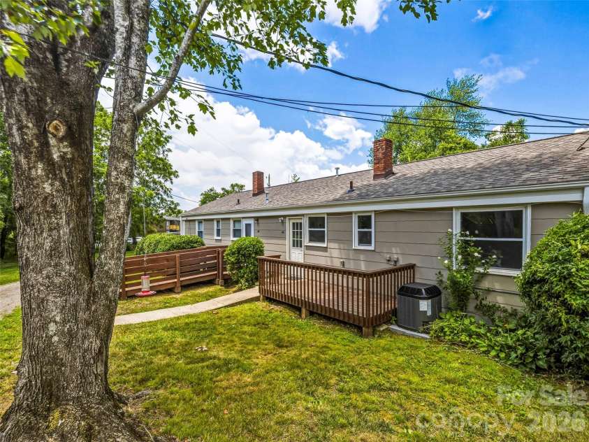 43 Trowbridge Lane, Brevard, NC 28712.  MLS# CAR4405175, YatesRealty ID 39886. 