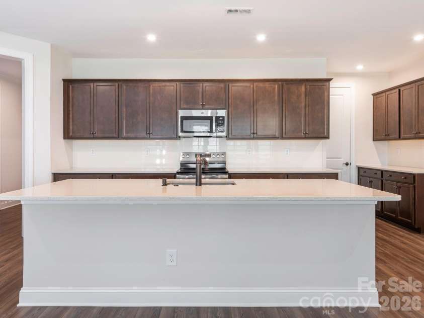 4423 Moxie Way, Charlotte, NC 28215.  MLS# CAR4397354, YatesRealty ID 39887. 