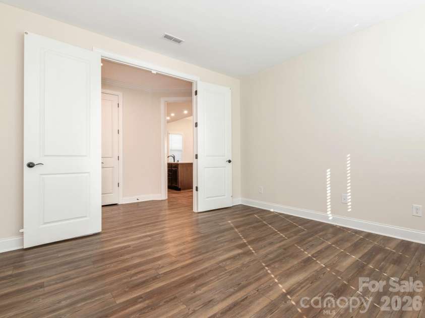 4423 Moxie Way, Charlotte, NC 28215.  MLS# CAR4397354, YatesRealty ID 39887. 