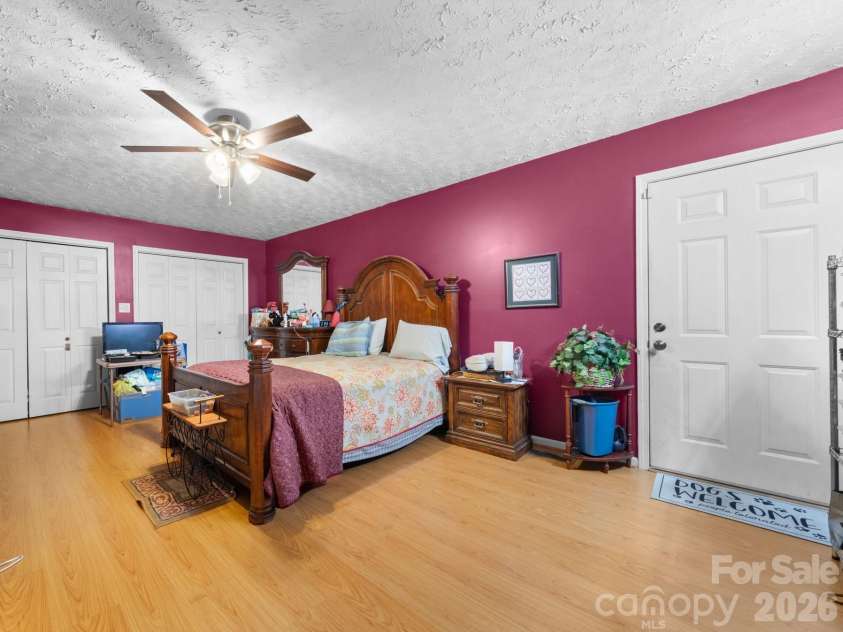 2504 Brentwood Circle, Lenoir, NC 28645.  MLS# CAR4406132, YatesRealty ID 39888. 