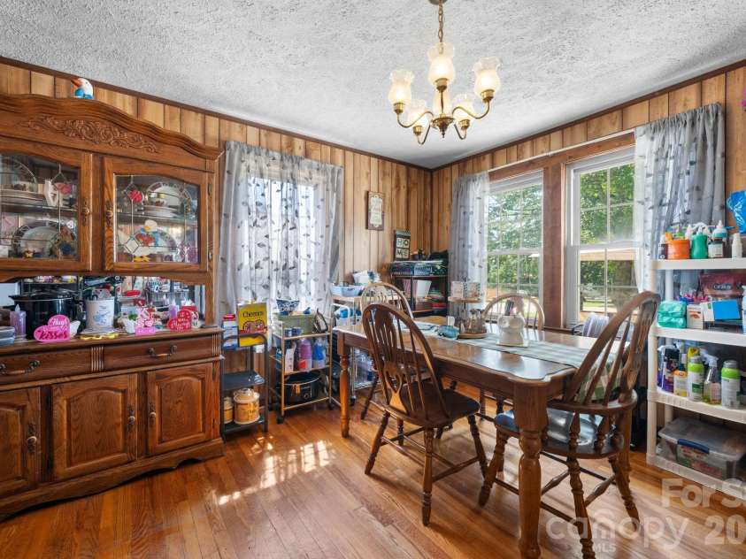 2504 Brentwood Circle, Lenoir, NC 28645.  MLS# CAR4406132, YatesRealty ID 39888. 